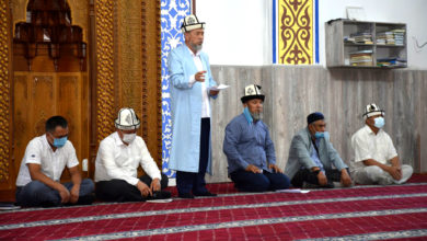Бишкек-шаарынын-мусулмандар-казысы-Самидин-кары-Атабаев-ордо-калаанын-жалпы-имамдарына-жыйын-өткөрүп,-бир-катар-тапшырмаларды-берди