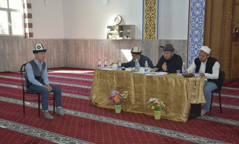 Бишкек-шаарында-өткөн-Куран-жарышына-40-талапкер-катышып,-калыстар-мыктыларды-тандашты