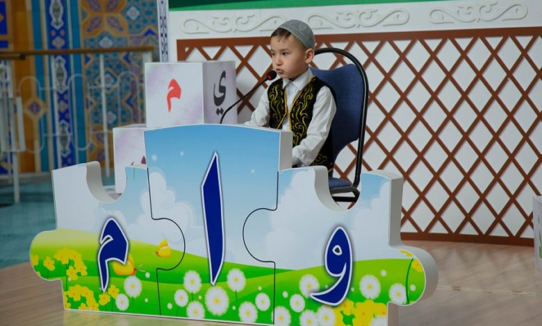 Катыраң-айылында-7-жаштан-11-жашка-чейинки-балдар-арасында-Куран-жарышы-өткөрүлдү