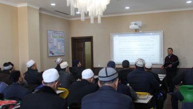 «Апиза-эне»-ислам-институтунун-сырттан-окуу-бөлүмүндө-окуу-курсу-жүрүп-жатат